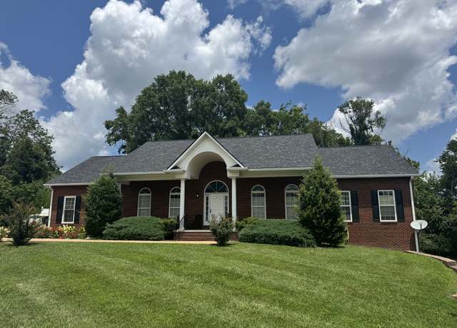 Property at 2108 Boxwood Cir, Cookeville, TN 38506, 4 beds, 3 baths
