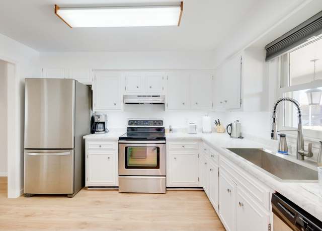 Property at 349 Westfield Dr, Nashville, TN 37221, 2 beds, 2 baths