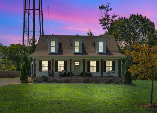 Property at 212 W South St, Greenbrier, TN 37073, 3 beds, 2.5 baths