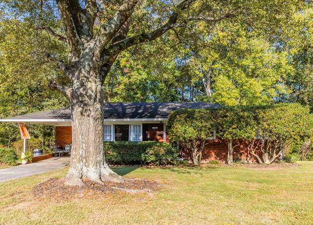 Property at 1706 Needham Dr, Dalton, GA 30720, 3 beds, 2 baths