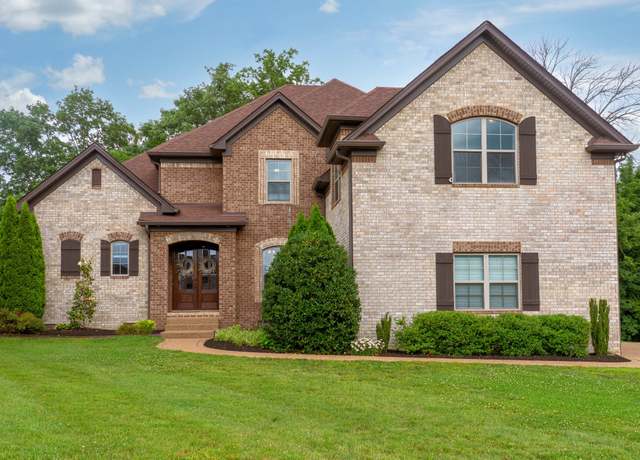 Property at 1011 Atherton Ct, Hendersonville, TN 37075, 5 beds, 3.5 baths