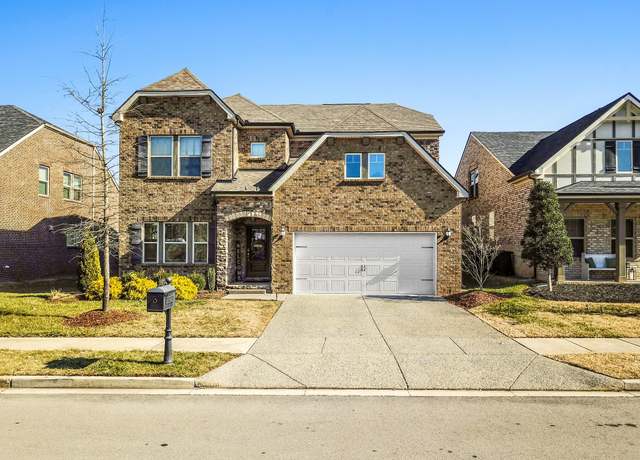 Property at 1677 Boardwalk Pl, Gallatin, TN 37066, 4 beds, 3.5 baths