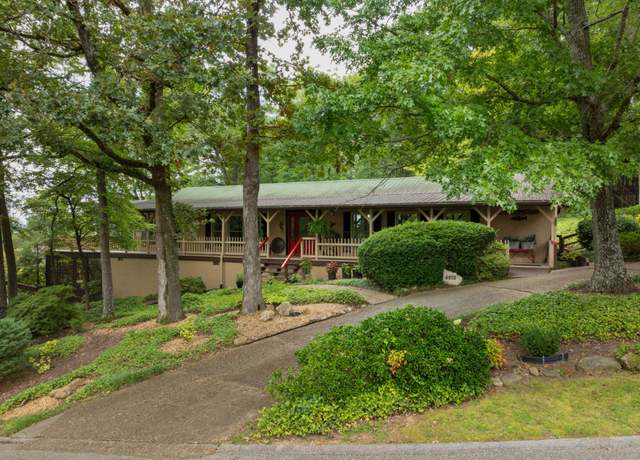 Property at 4910 Bal Harbor Cir, Chattanooga, TN 37416, 3 beds, 3.5 baths
