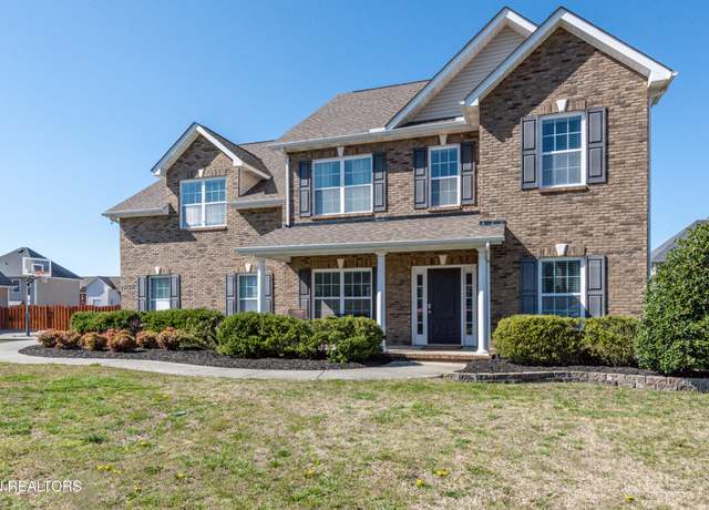 Property at 1106 Meadowmist Ln, Maryville, TN 37804, 3 beds, 2.5 baths