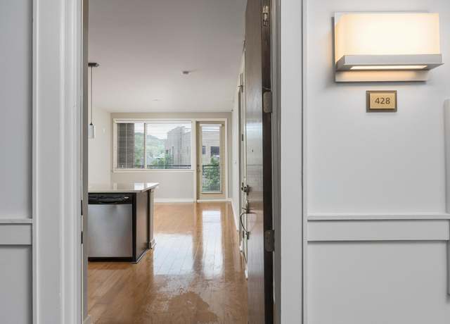 Property at 200 Manufacturers Rd Apt 428, Chattanooga, TN 37405, 1 bed, 1 bath