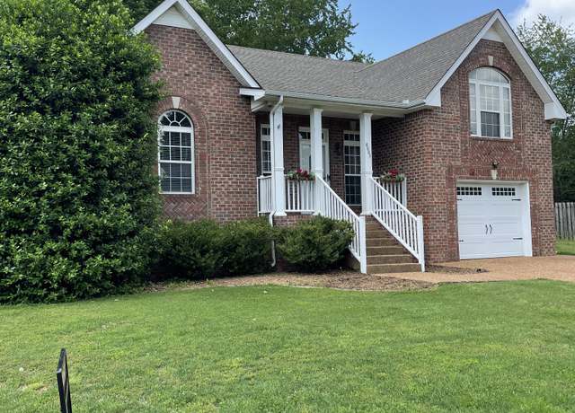 Property at 8003 Indian Ridge Blvd, White House, TN 37188, 3 beds, 2 baths