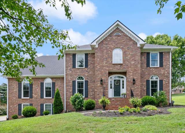 Property at 1929 Springcroft Dr, Franklin, TN 37067, 4 beds, 3.5 baths