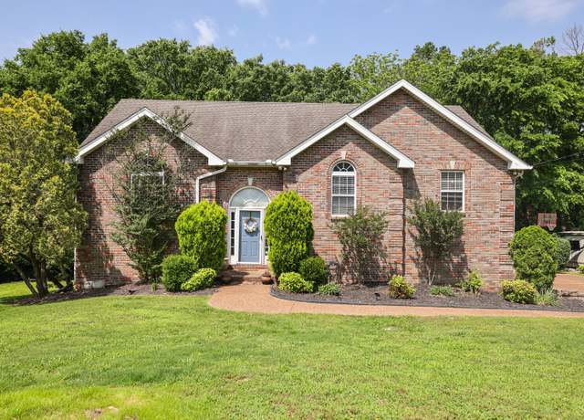 Property at 136 River Chase, Hendersonville, TN 37075, 4 beds, 3 baths