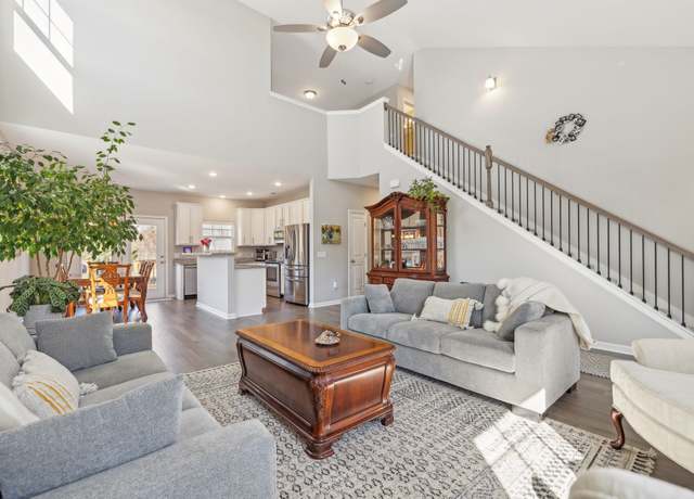 Property at 10011 Wendy Way, Lyles, TN 37098, 3 beds, 2.5 baths