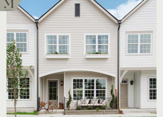Property at 1584 Madison St, Chattanooga, TN 37408, 3 beds, 2.5 baths