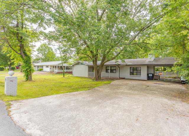 Property at 2008 Carol St, Rossville, GA 30741, 3 beds, 2 baths