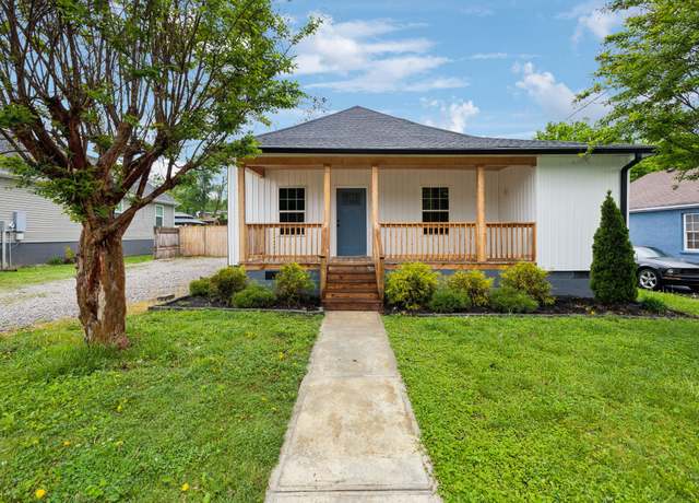 Property at 111 Warren St, Mcminnville, TN 37110, 3 beds, 2 baths