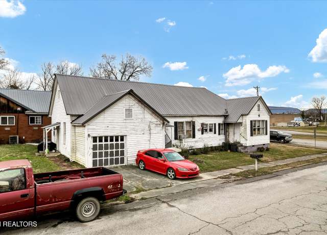 Property at 431 Pennsylvania Ave, Etowah, TN 37331, 4 beds, 3 baths