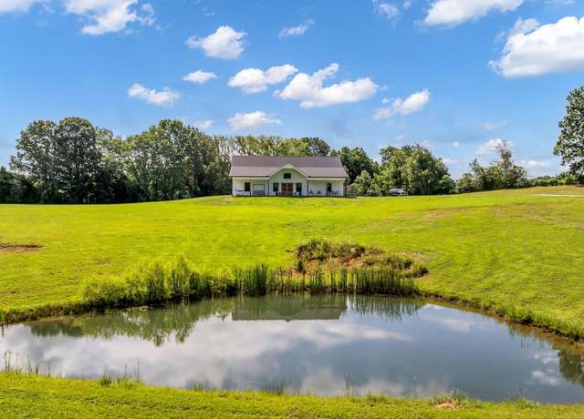 Property at 454 Gum Branch Rd, Burns, TN 37029, 4 beds, 2 baths