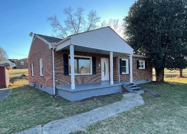 Property at 481 W Broad St, Smithville, TN 37166, 3 beds, 1 bath