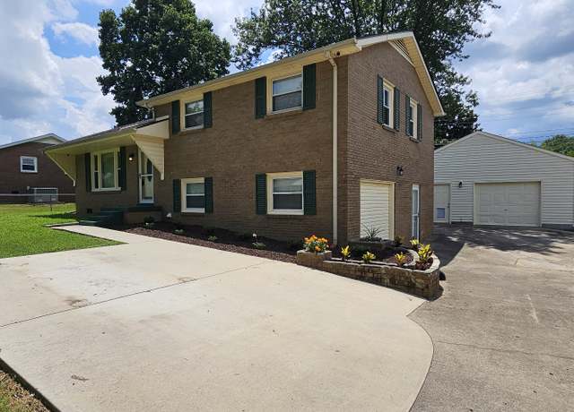Property at 312 Nice Dr, Clarksville, TN 37042, 4 beds, 2 baths