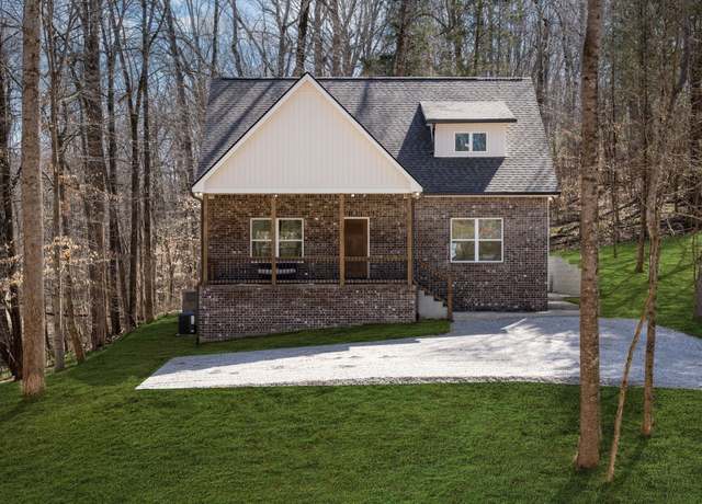 Property at 2 Hickory Hill Dr, Dickson, TN 37055, 3 beds, 2 baths