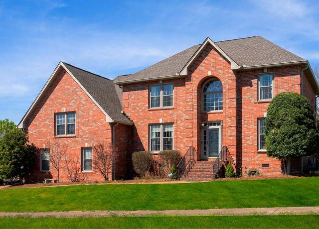Property at 1005 Willow Park Cir, Hendersonville, TN 37075, 3 beds, 2.5 baths