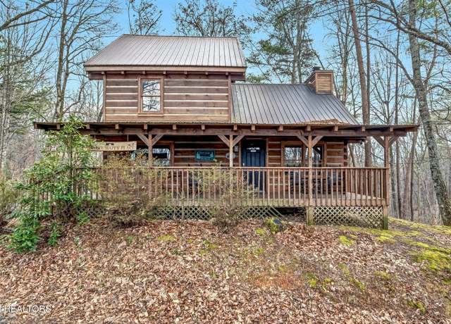 Property at 1141 Ski View Ln, Sevierville, TN 37876, 3 beds, 2 baths