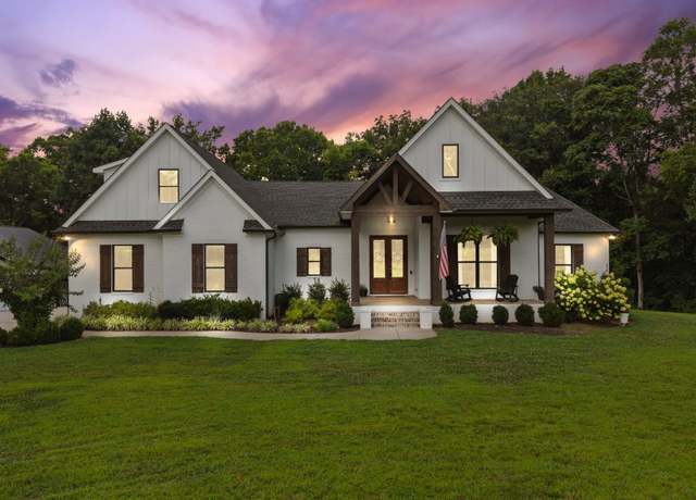 Property at 1401 Theta Pike, Columbia, TN 38401, 5 beds, 3.5 baths