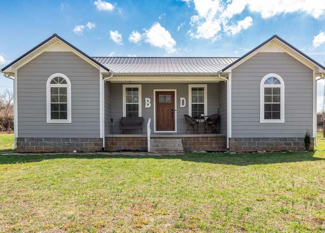 Property at 365 Voss St, Lawrenceburg, TN 38464, 3 beds, 2 baths