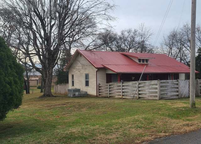 Property at 896 Railroad Ave, Shelbyville, TN 37160, 2 beds, 2 baths