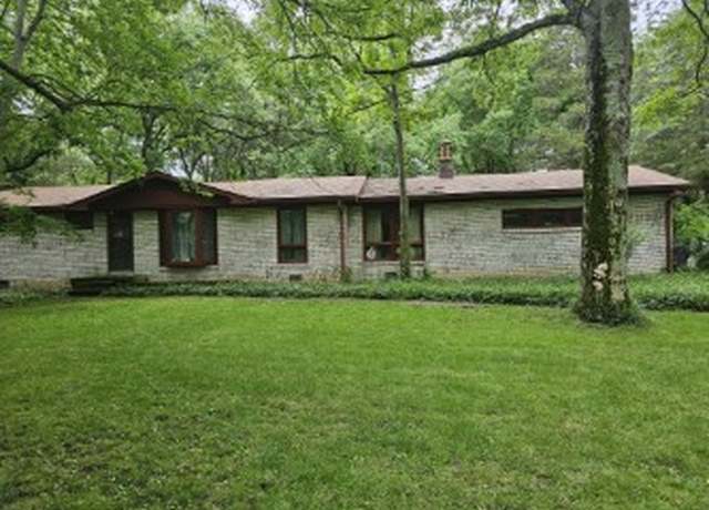 Property at 627 Georgetown Dr, Nashville, TN 37205, 3 beds, 2 baths