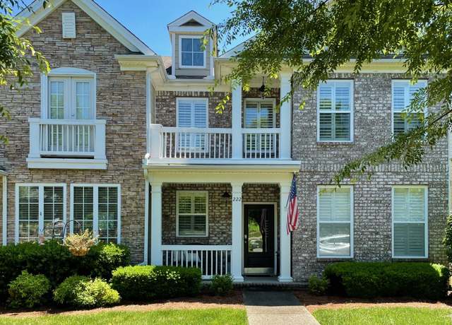 Property at 222 Pennystone Cir, Franklin, TN 37067, 2 beds, 3 baths