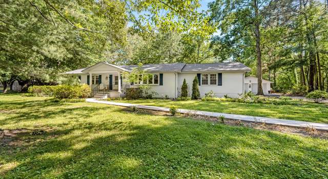 Photo of 404 Hood Dr, Tullahoma, TN 37388