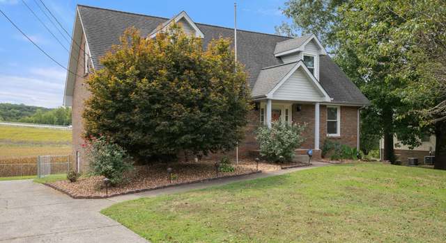 Photo of 1412 Honeysuckle Ln, Clarksville, TN 37040