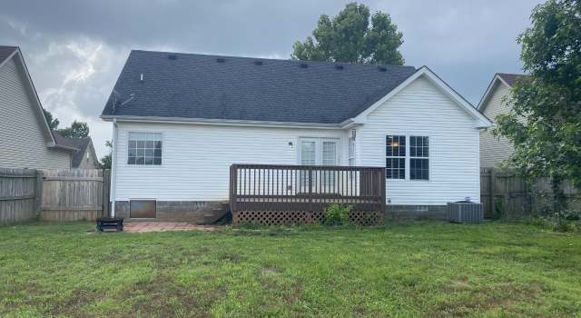 Photo of 976 Cindy Jo Ct, Clarksville, TN 37040