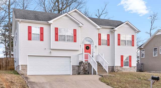 Photo of 1371 Constitution Dr, Clarksville, TN 37042