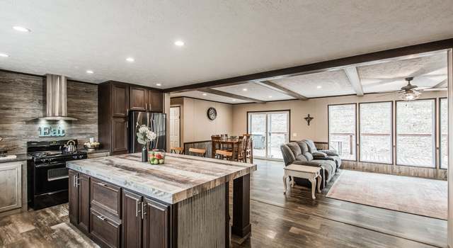 Photo of 1791 New Harmony Rd, Hartsville, TN 37074