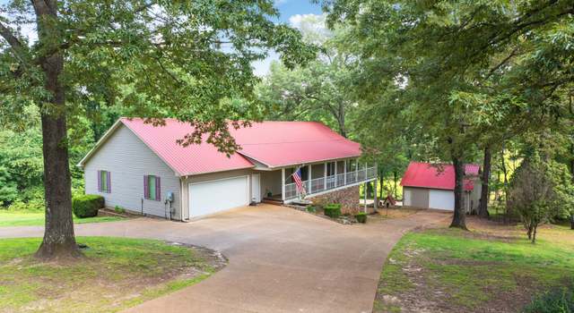 Photo of 900 Pine Ridge Rd, Lexington, TN 38351
