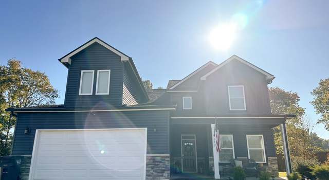 Property at 312 Pinson Ct, Clarksville, TN 37043, 5 beds, 4 baths