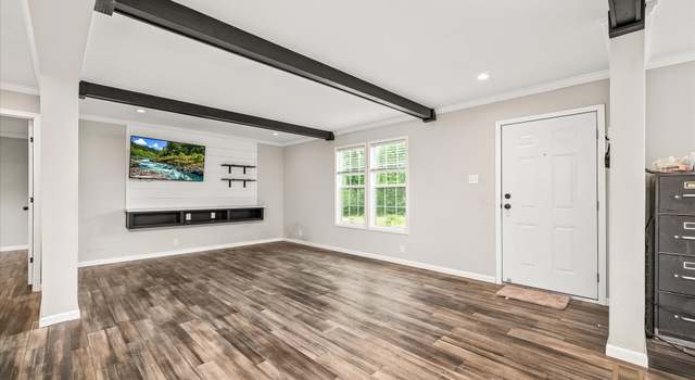 Photo of 119 Enterprise Ln, Gainesboro, TN 38562