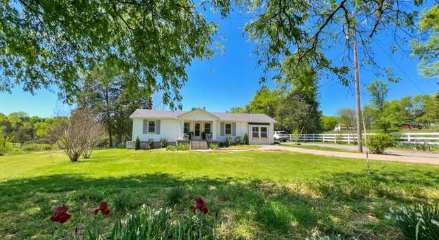 Property at 229 Jones Rd, Lebanon, TN 37090, 3 beds, 2 baths