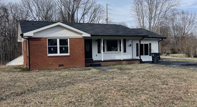 Photo of 200 Mulberry Dr, Lafayette, TN 37083