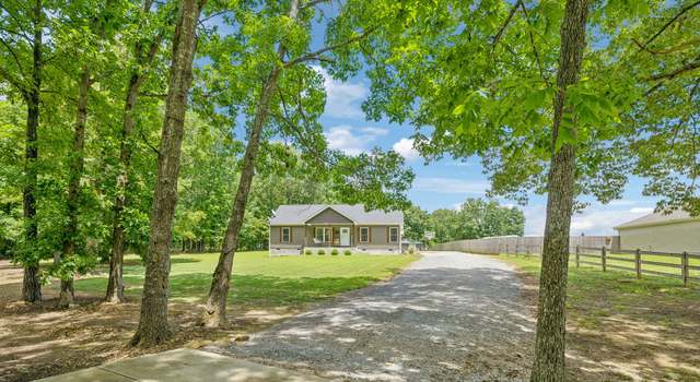 Photo of 1292 Cindy Hollow Rd, Estill Springs, TN 37330
