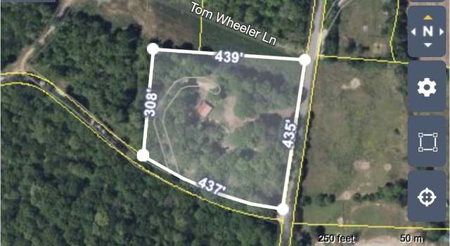 Photo of 40 Tom Wheeler Ln, Mc Ewen, TN 37101