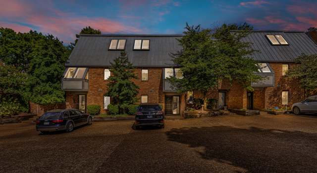 Photo of 118 Hampton Pl, Nashville, TN 37215