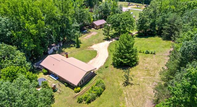 Photo of 6846 Crooked Creek Rd, Lobelville, TN 37097