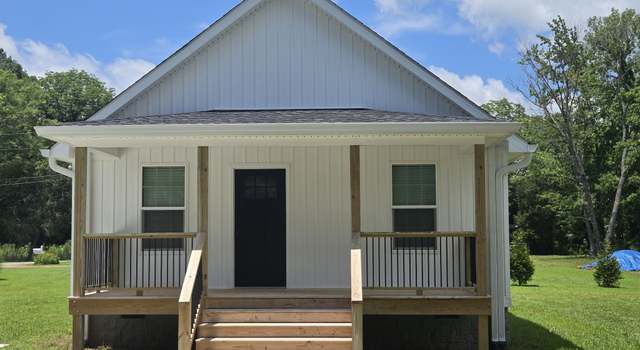 Photo of 114 Meridale St, Waverly, TN 37185
