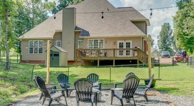 Photo of 990 Iron Hill Rd, Burns, TN 37029