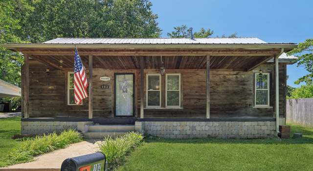 Photo of 102 Nall Ave, Centerville, TN 37033