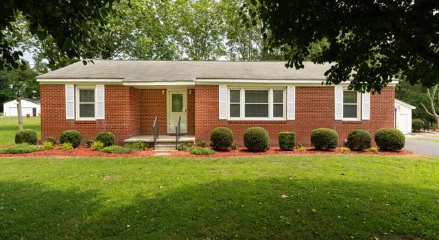 Photo of 18 W Point Dr, Fayetteville, TN 37334