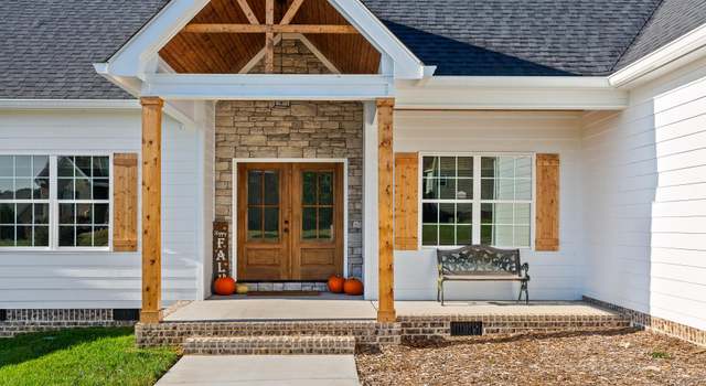 Photo of 5736 Caney Ridge Cir, Ooltewah, TN 37363