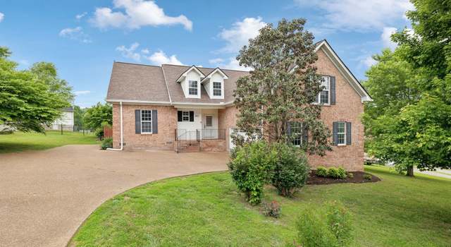 Photo of 4087 Summit Dr, Greenbrier, TN 37073