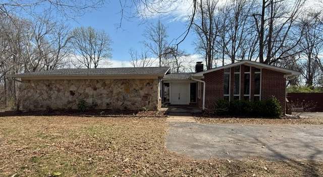 Photo of 1365 Sherwood Ln, Cookeville, TN 38501
