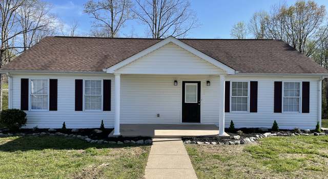Photo of 55 Old Schoolhouse Ln, Tennessee Ridge, TN 37178